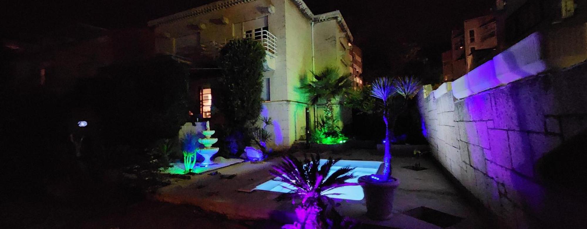 Vila At Location Split